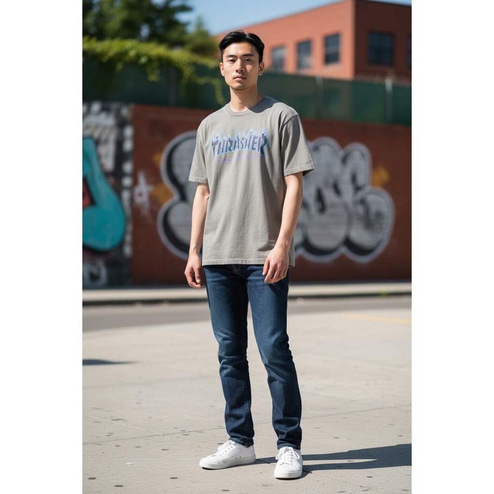 Thrasher Magazine Flame Logo Graphic T-Shirt Mens Medium Grey Blue Purple Skater